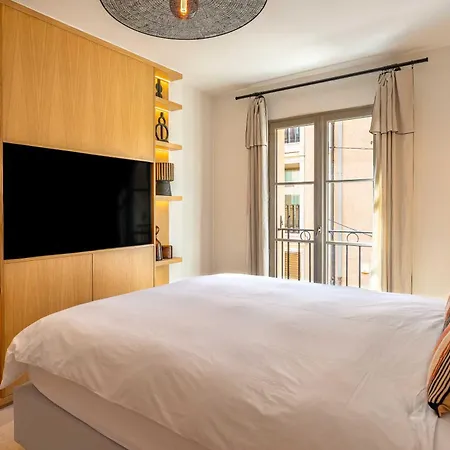 Διαμέρισμα Ac With 1 Bedroom For 4 Guests - Place Des Lices Of *