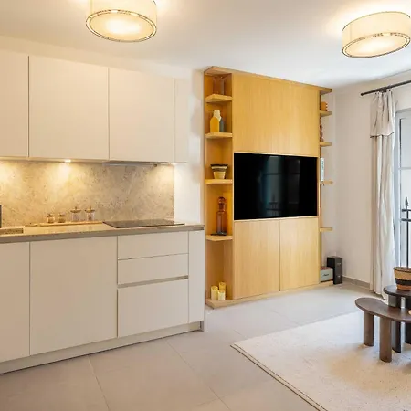 Ac With 1 Bedroom For 4 Guests - Place Des Lices Of アパート サントロペ