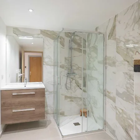 Ac With 1 Bedroom For 4 Guests - Place Des Lices Of