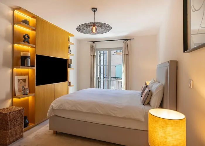 Ac With 1 Bedroom For 4 Guests - Place Des Lices Of *