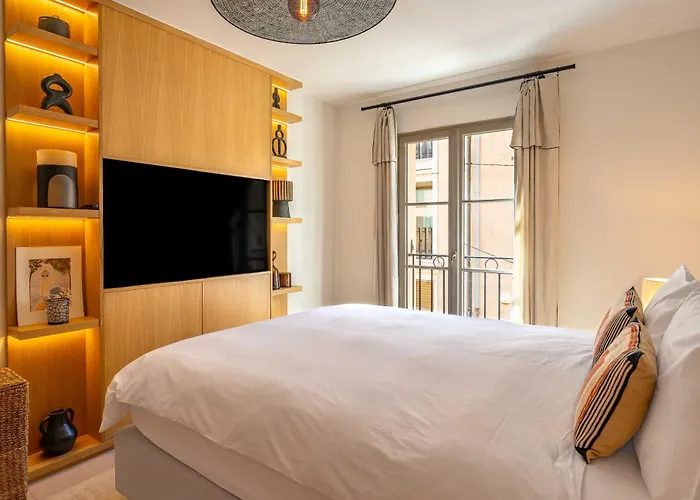 Appartamento Ac With 1 Bedroom For 4 Guests - Place Des Lices Of *